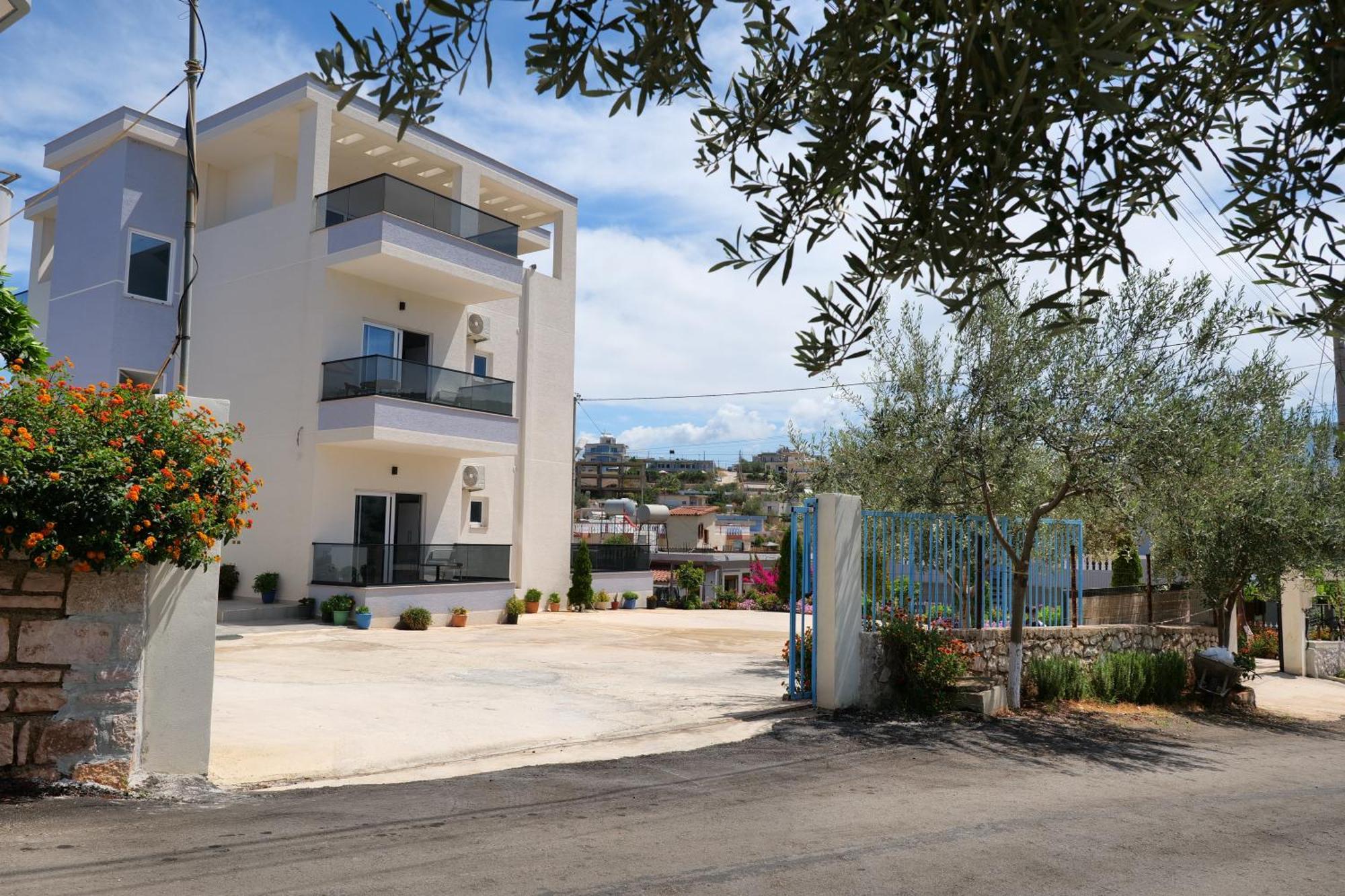 Hotel ZEKA Ksamil Exterior foto